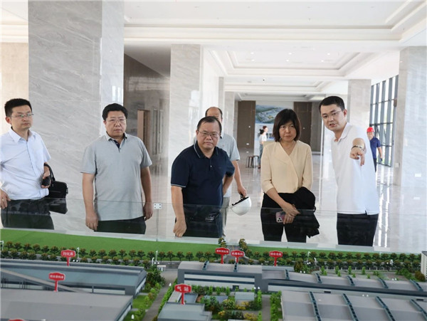 廣發銀行秦曉晶一行調研江西透光陶瓷新材料項目