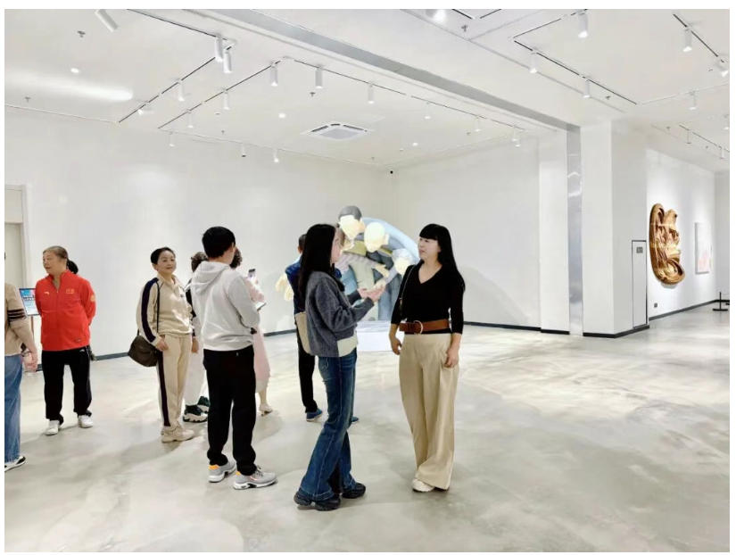 市城投集團組織開展重陽節慰問活動